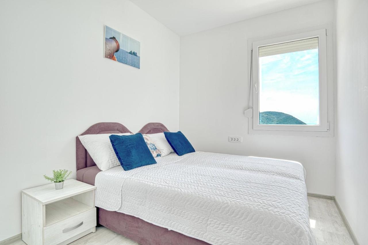 Two Bedroom House With Sea View Maj Buljarica Exterior photo