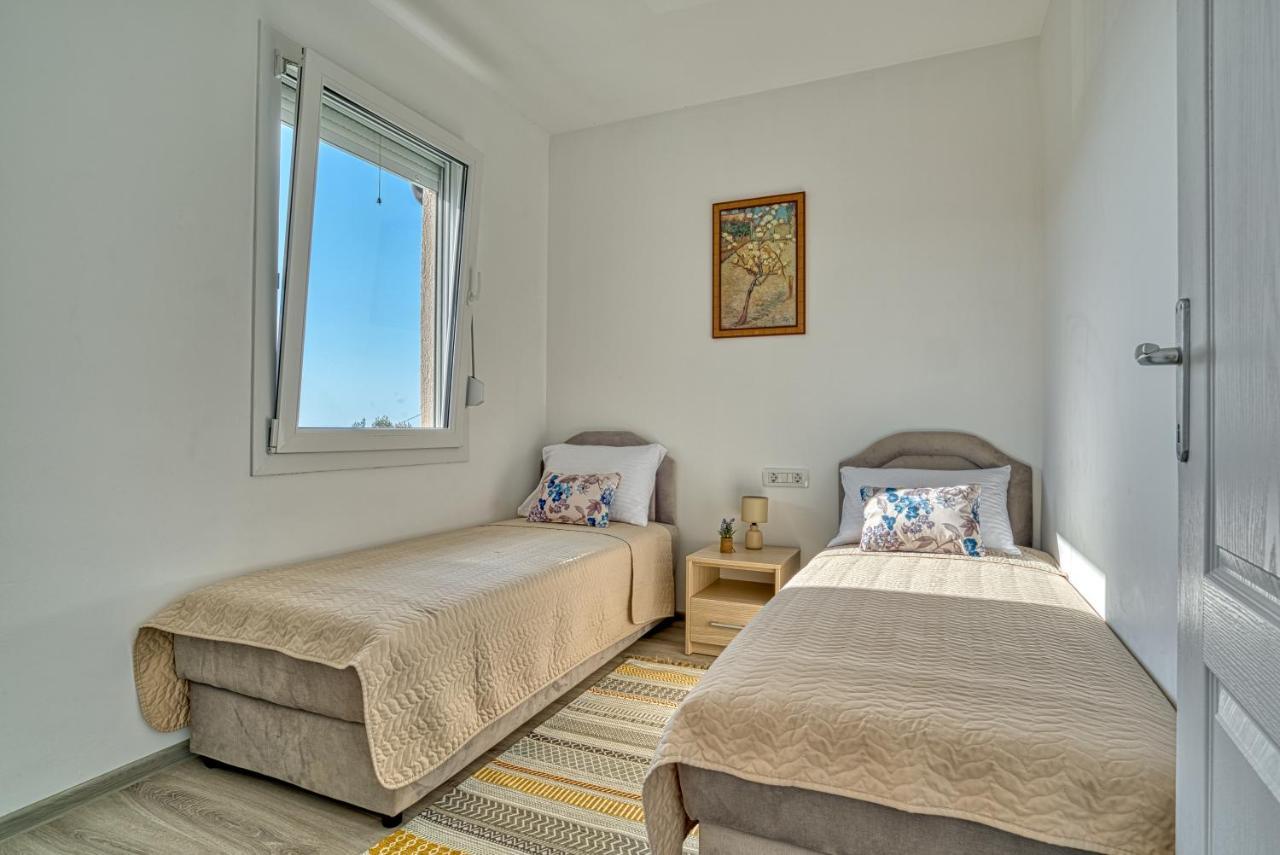 Two Bedroom House With Sea View Maj Buljarica Exterior photo